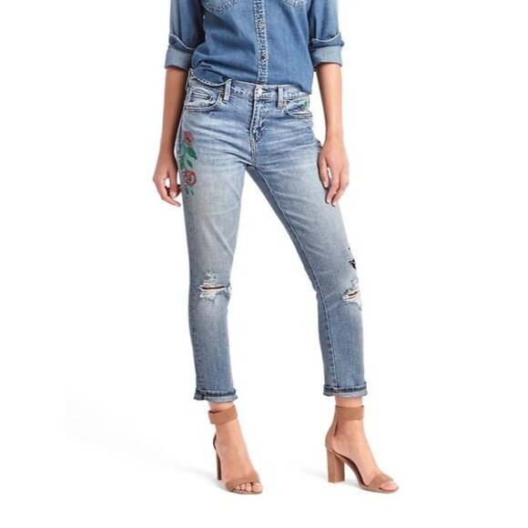 GAP Best Girlfriend Distressed Blue Jeans Embroidered Floral Bird Stretchy Sz 32 - Picture 1 of 8